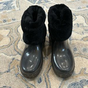 UGG BOOTS SIZE 7